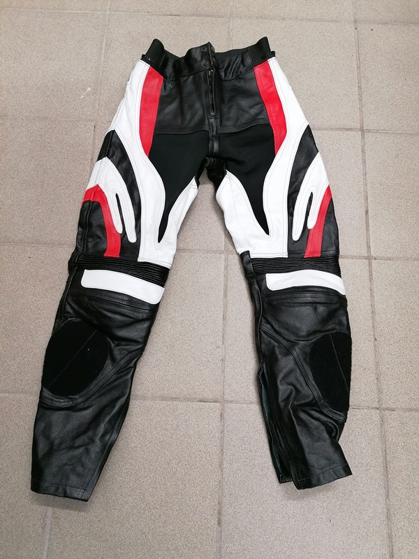 Moto kelnės
