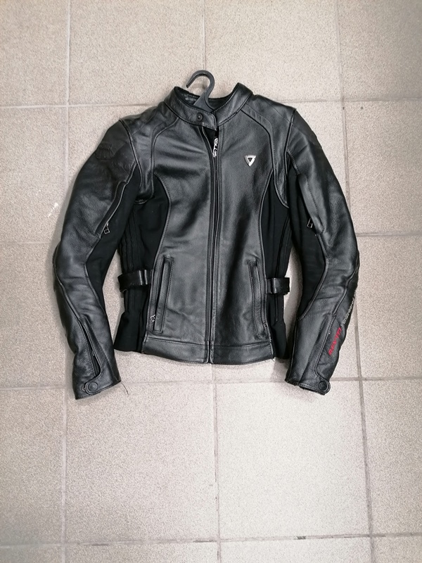Moto striukė REVIT